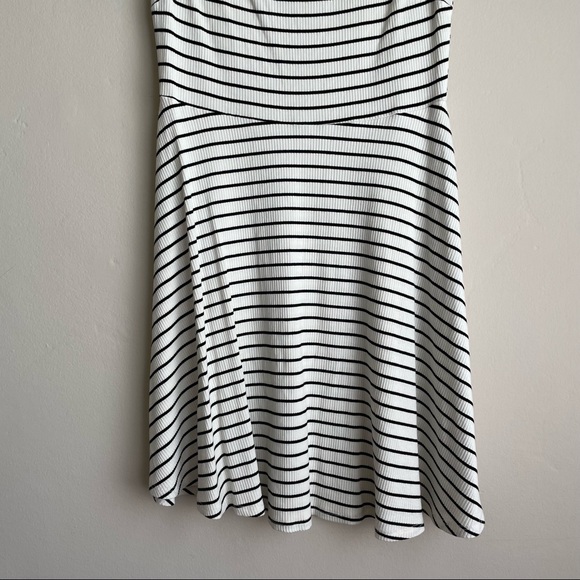 Forever 21 Black & White Stripe Off the Shoulder Dress - Picture 4 of 6